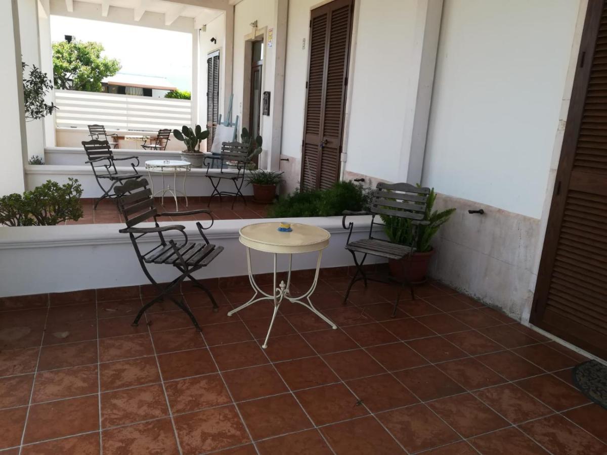Albaetramonto Bed & Breakfast Cozze Bagian luar foto